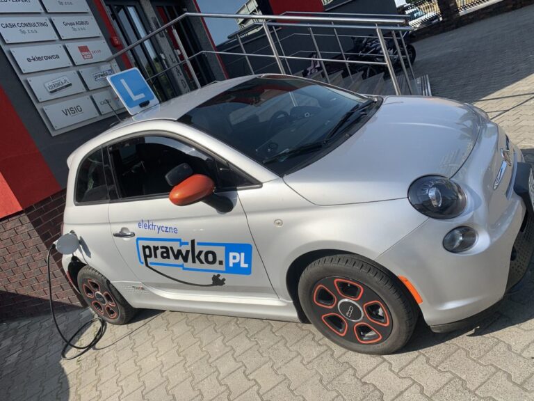 Prawo jazdy elektrycznym samochodem? Teraz to możliwe!