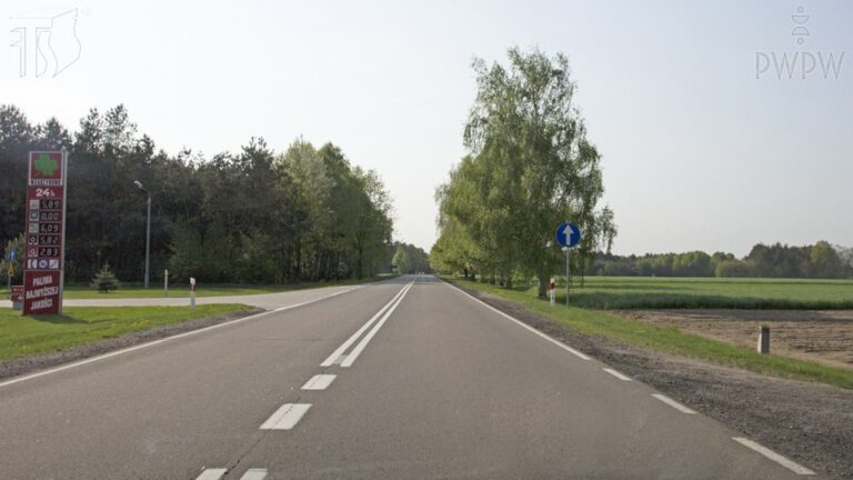 Dr Prawko odpowiada: Czy w tej sytuacji wolno Ci wjechać na stację pali…