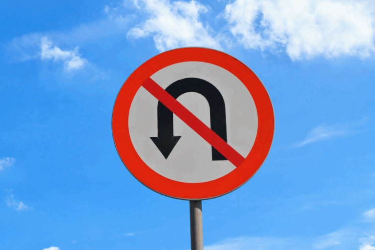 Zawracanie – co powinieneś wiedzieć?